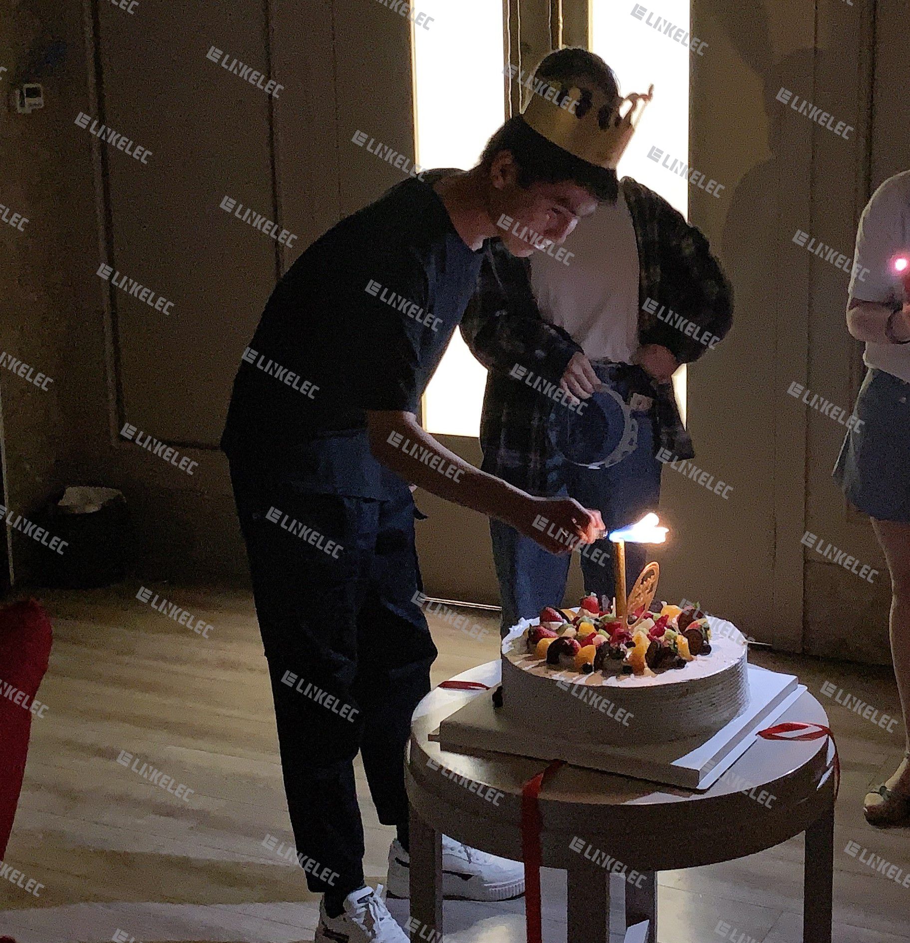 员工生日会(图1)